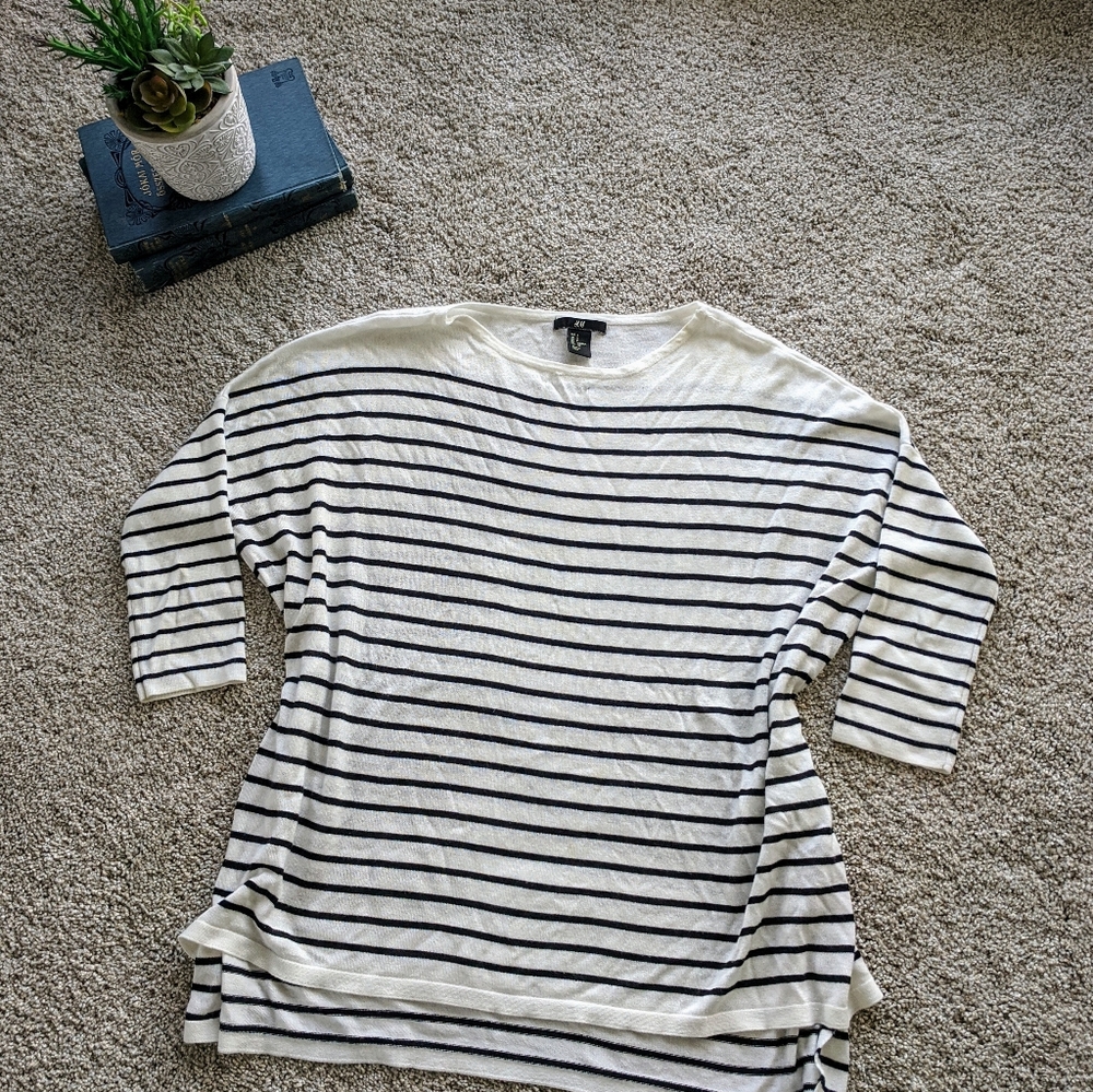 H&M White and Black Striped Lightweight Sweater - Picture 4 of 7